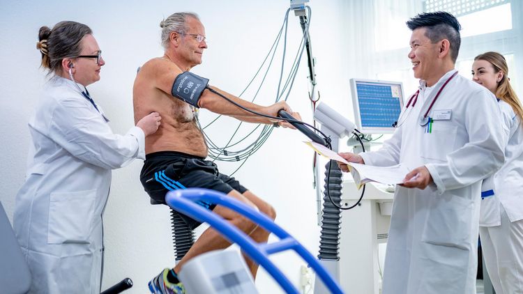 Post-Covid-Syndrom: Reha nach einer überstandenen Infektion mit dem Coronavirus SARS-CoV-2